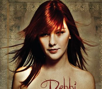 RECENZE: Debbi versus Olga Lounová